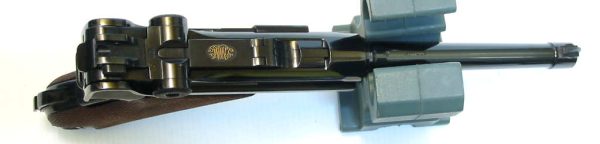 Mauser_collector_6_a90717a8b2a351cbfd4e078624a18aab-3.jpg LUGER P08 Marine commémoratif calibre 9Para