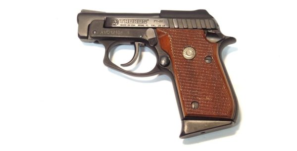 SAMSUNG CAMERA PICTURES TAURUS - PT 22 calibre 22LR