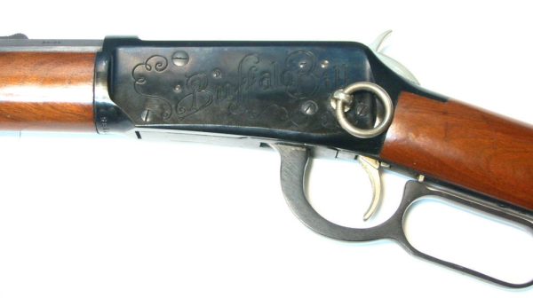 Winchester_Commemo_Buffalo_Bill_c6dcf39d01ac9e7526abde20b21cef6c-3.jpg Winchester Commemorative "Buffalo Bill" calibre 30-30