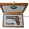 Coffret en noyer huilé SIG P210